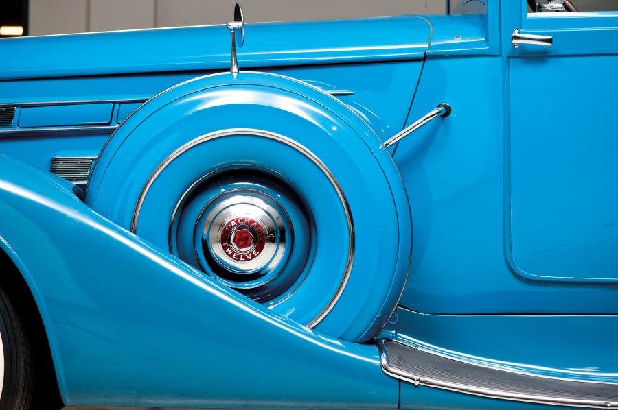  Packard Twelve 7-Passenger Limousine 1937 года  (фото 11 из 19)